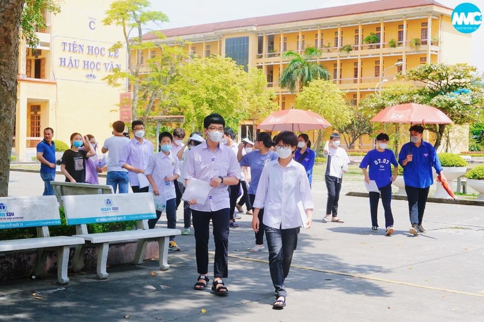 Đề thi vào trường THPT chuyên Nguyễn Trãi bám sát chương trình và có sự phân hoá cao